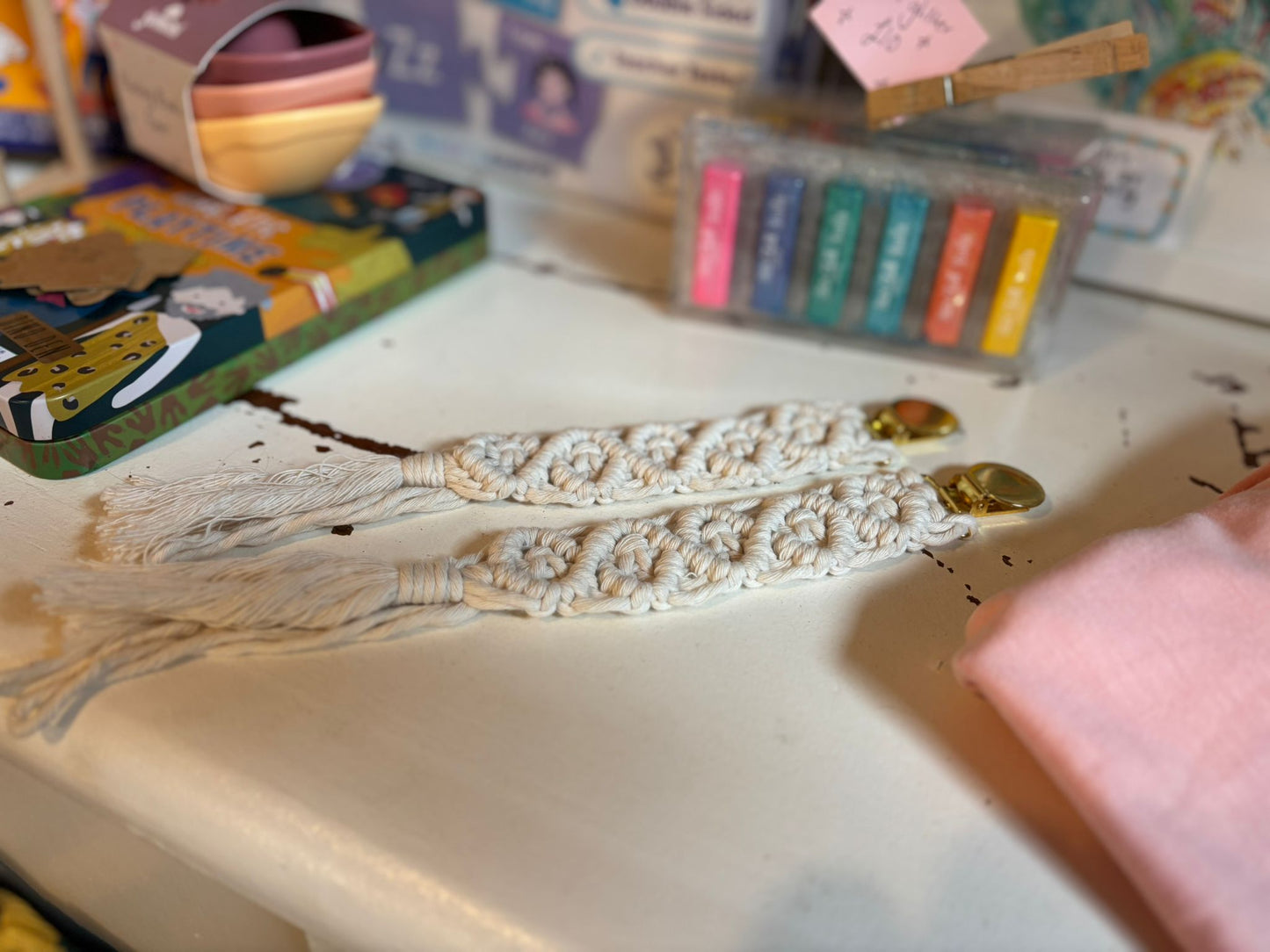 Knitted Dummy Clips White
